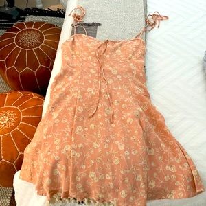 Planet blue- peach floral summer dress size small